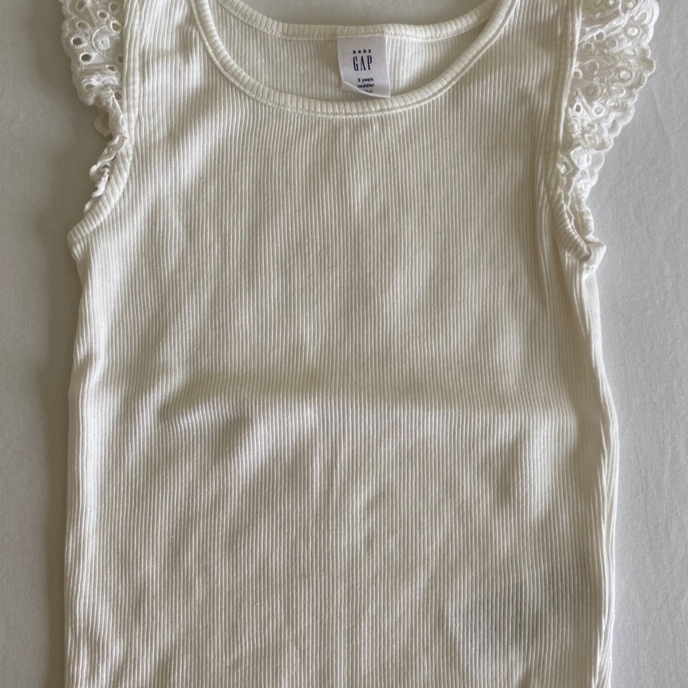 Eyelet top